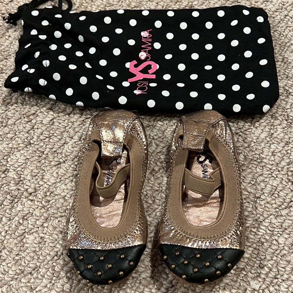 Yosi Samra toddler girls shoes, gold and black, size 5 NEW!